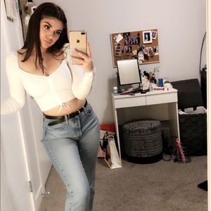 Meet your Posher, Mila